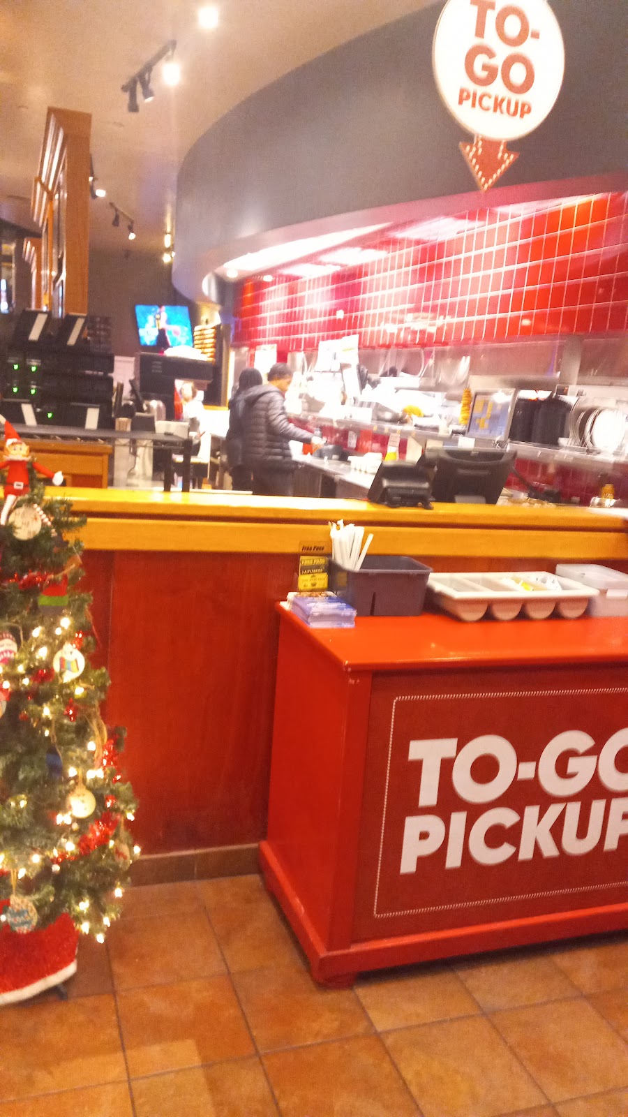 Red Robin Gourmet Burgers and Brews | restaurant | 15650 Excelsior Dr, Bowie, MD 20716, USA | 3012629850 OR +1 301-262-9850