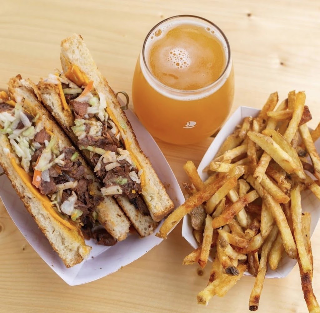 Nighthawks Kitchen | restaurant | 200 Lower Main St, Freeport, ME 04032, USA | 2078005139 OR +1 207-800-5139