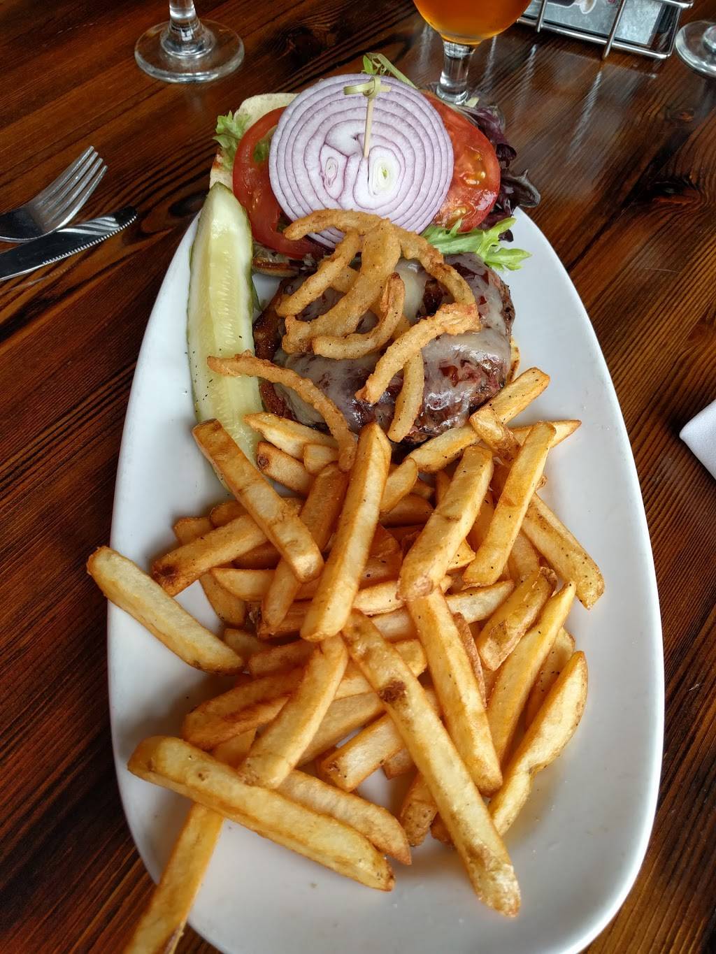 Henrys Tavern | restaurant | 19 Front St, Ballston Spa, NY 12020, USA | 5183093584 OR +1 518-309-3584