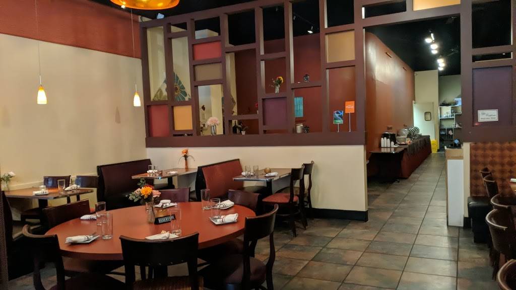 Spice Indian Thai Bistro | restaurant | 4843 West Chester Pike, Newtown Square, PA 19073, USA | 6103565262 OR +1 610-356-5262