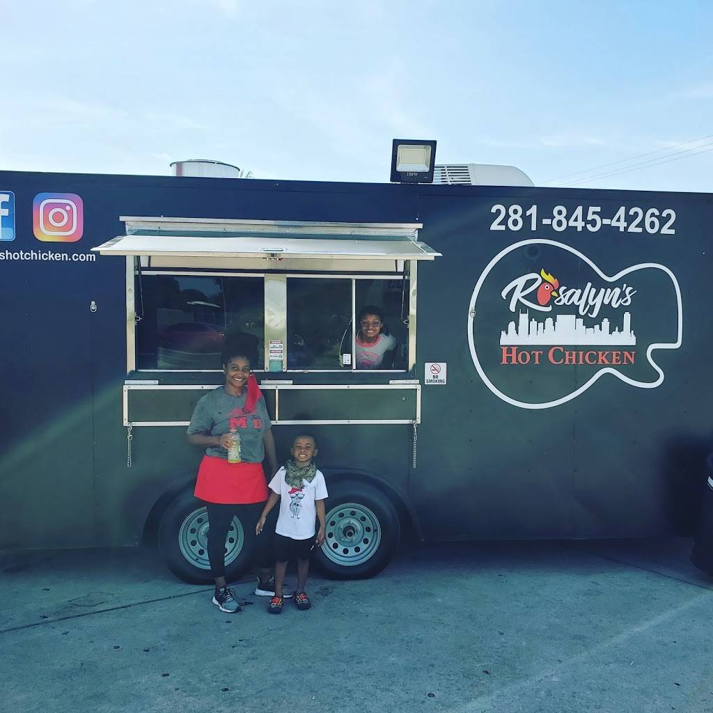 Rosalyns Hot Chicken | meal takeaway | 12401 S Post Oak Rd, Houston, TX 77045, USA | 2818454262 OR +1 281-845-4262