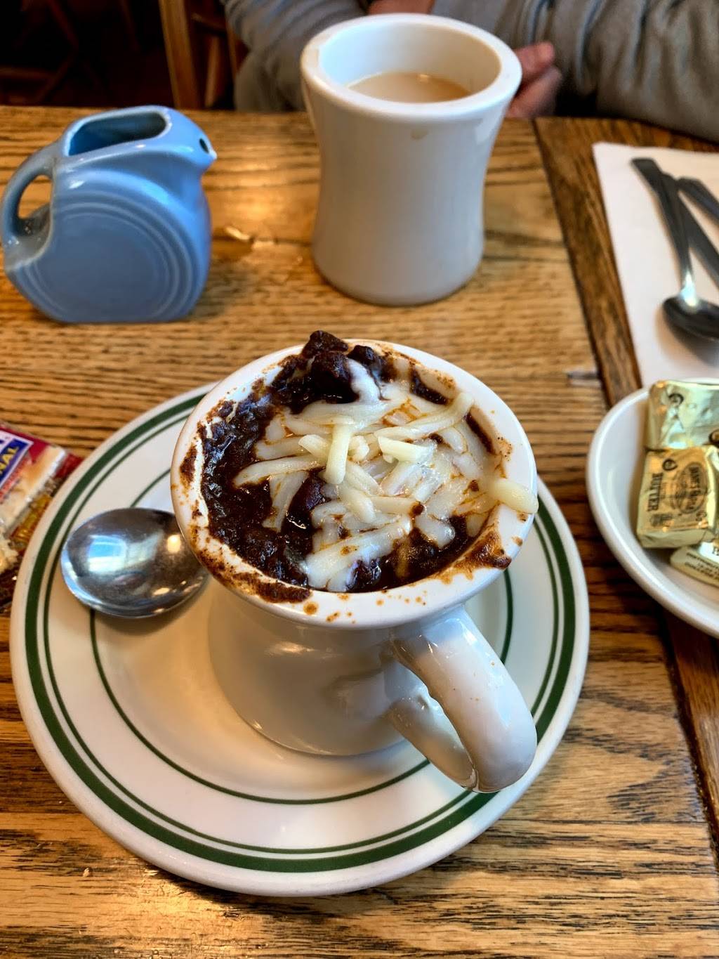 Dots | restaurant | 3 W Main St, Wilmington, VT 05363, USA | 8024647284 OR +1 802-464-7284