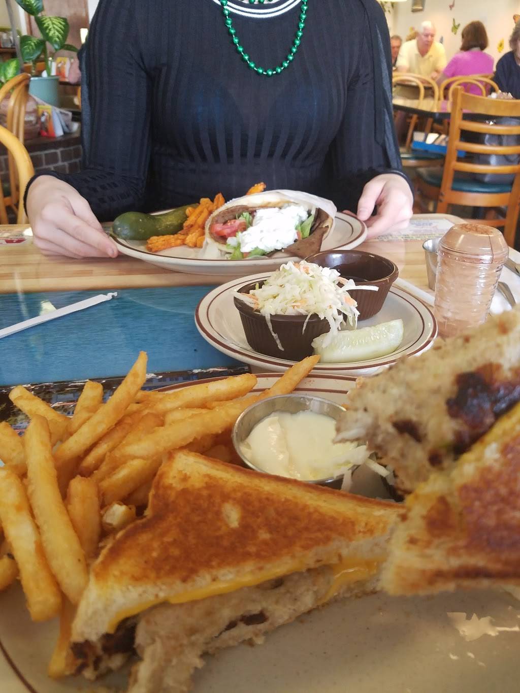 Riviera Restaurant | restaurant | 14819 N Dale Mabry Hwy, Tampa, FL 33618, USA | 8139683192 OR +1 813-968-3192