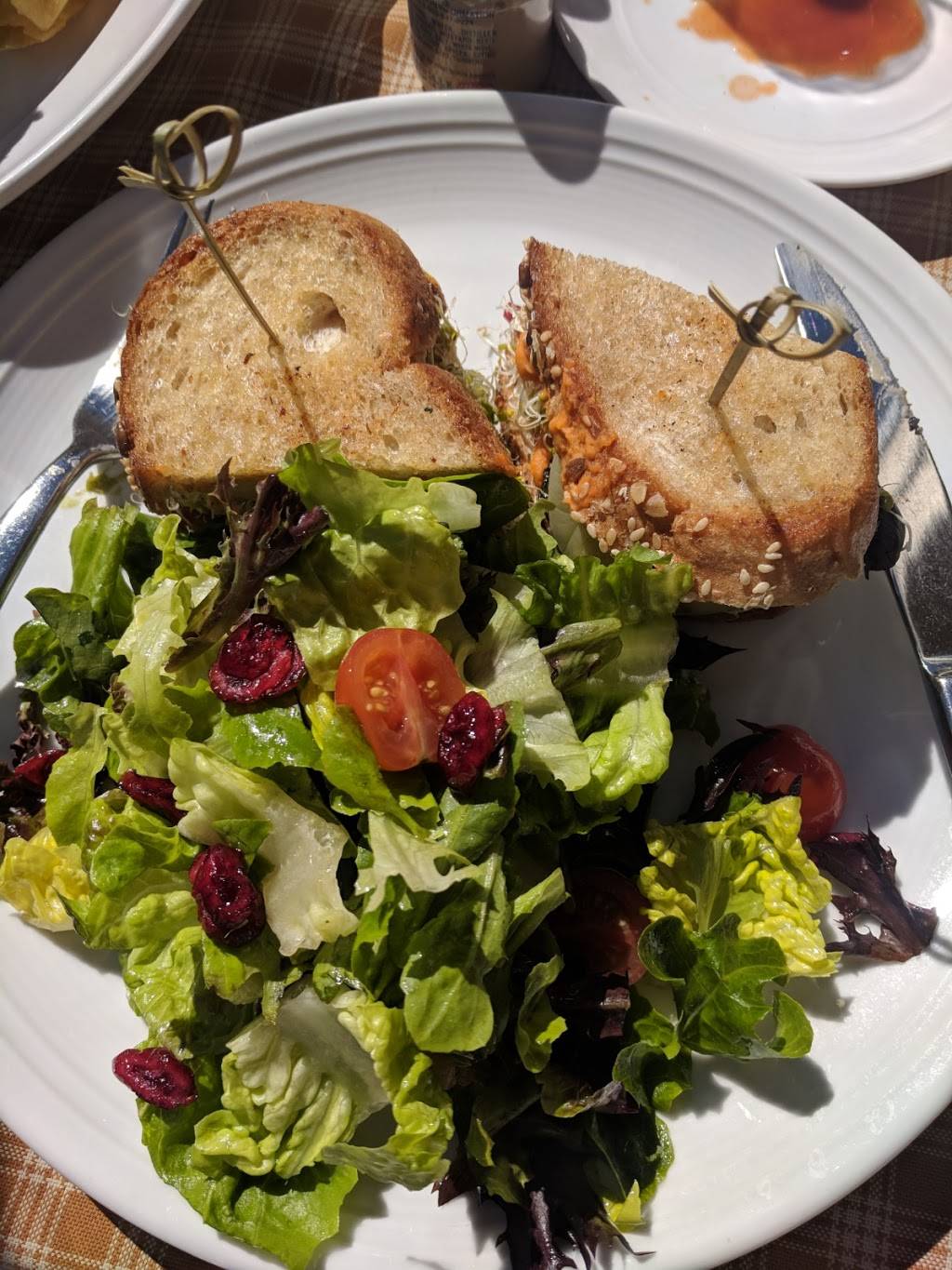 Burgers & Bourbon | restaurant | 9100 Marsac Ave, Park City, UT 84060, USA | 4356041402 OR +1 435-604-1402