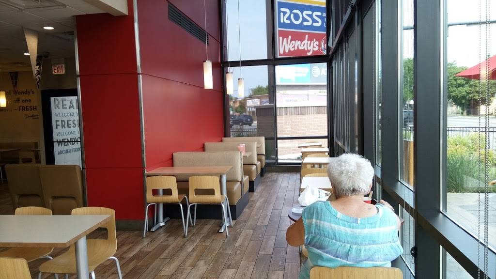 Wendys | restaurant | 2610 W Pershing Rd, Chicago, IL 60632, USA | 7736505819 OR +1 773-650-5819