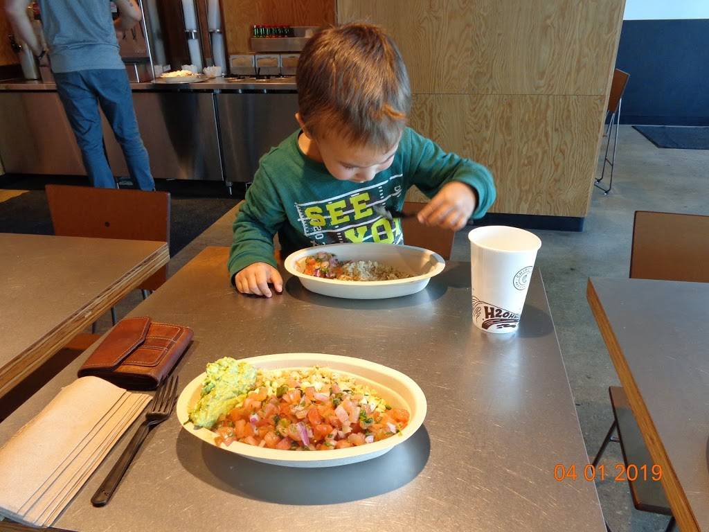Chipotle Mexican Grill | restaurant | 2085 Tamiami Trail N, Naples, FL 34102, USA | 2397320033 OR +1 239-732-0033
