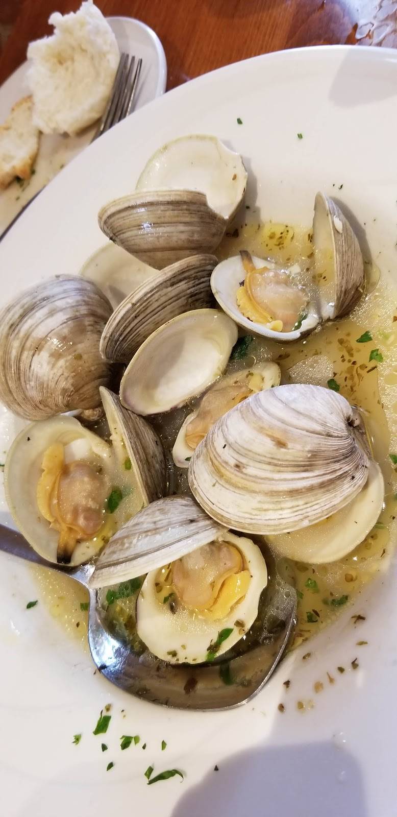 The Roasted Pig | restaurant | 98 Nash Rd, New Bedford, MA 02746, USA | 5089928267 OR +1 508-992-8267