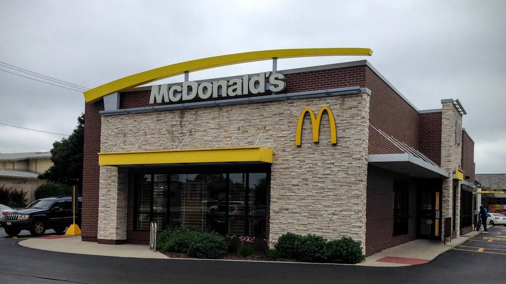 McDonalds | cafe | 1520 N Naper Blvd, Naperville, IL 60563, USA | 6305050220 OR +1 630-505-0220