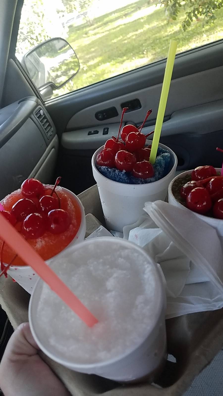 ISIS Snowballs &More | restaurant | 424 W 11th St, Crowley, LA 70526, USA | 3375143978 OR +1 337-514-3978