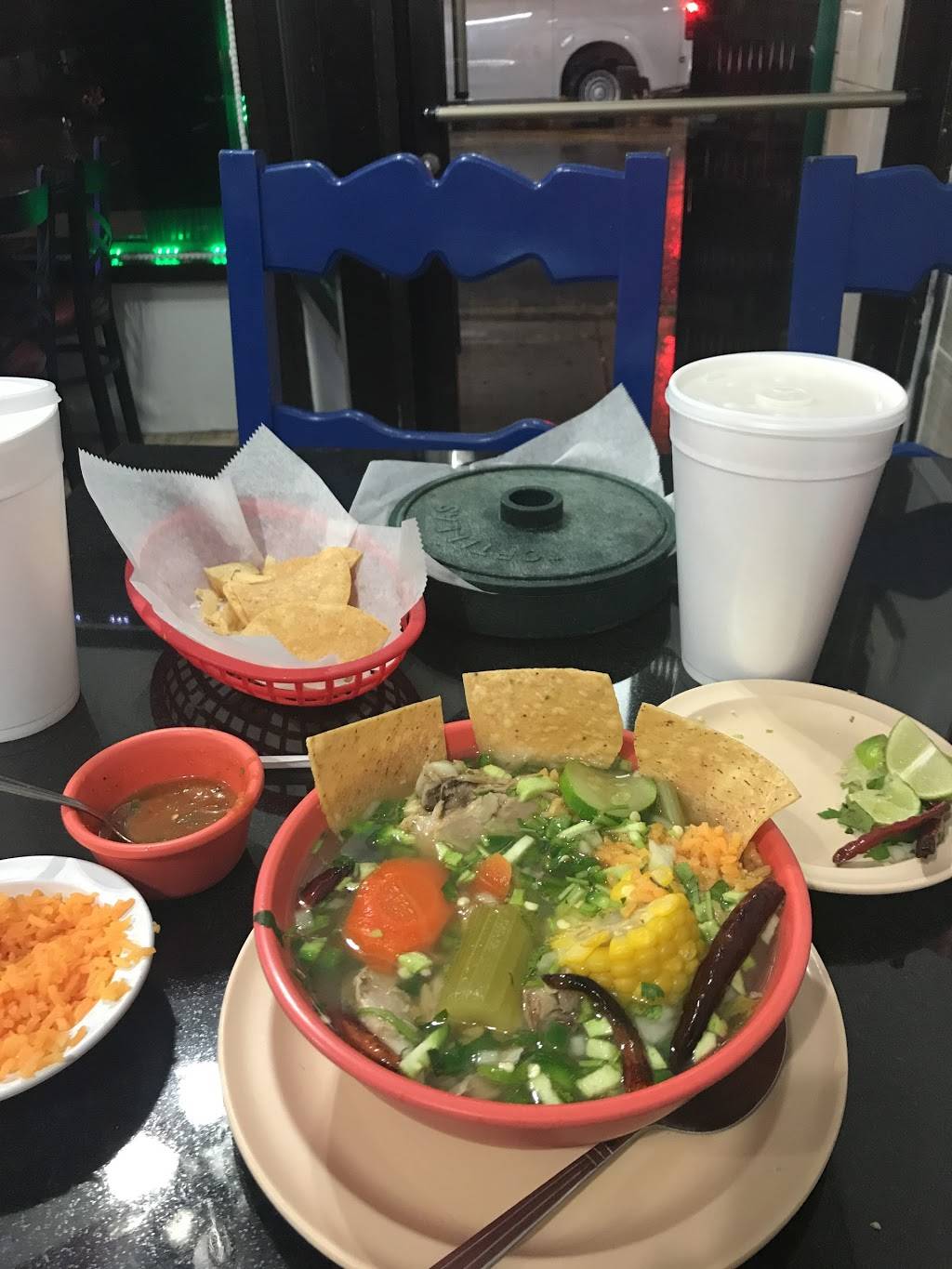 Taqueria Mazamitla | restaurant | 3610 W Belmont Ave, Chicago, IL 60618, USA | 7732672667 OR +1 773-267-2667