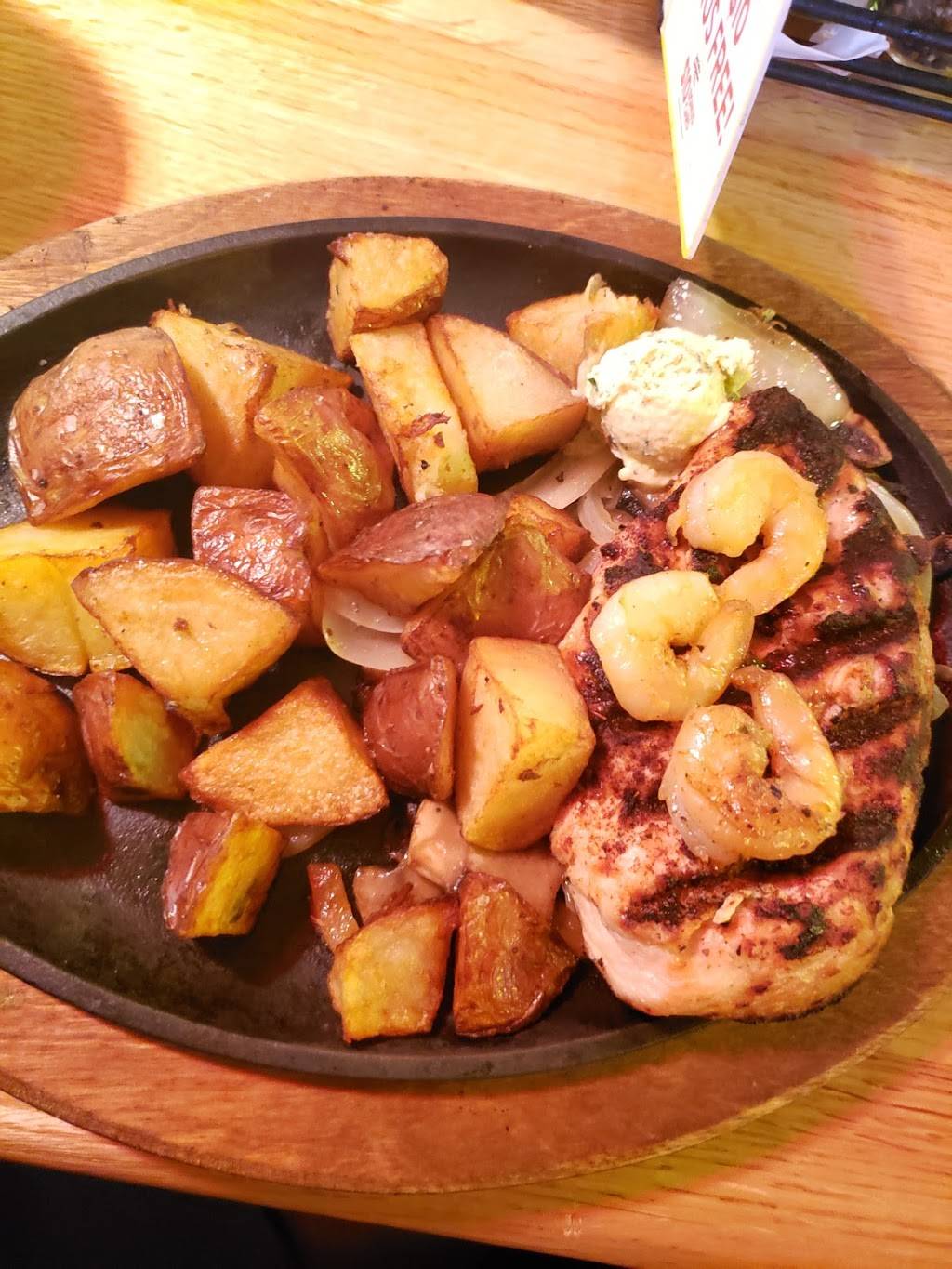 Applebees Grill + Bar | restaurant | 11A Allstate Rd, Dorchester, MA 02125, USA | 6174427139 OR +1 617-442-7139