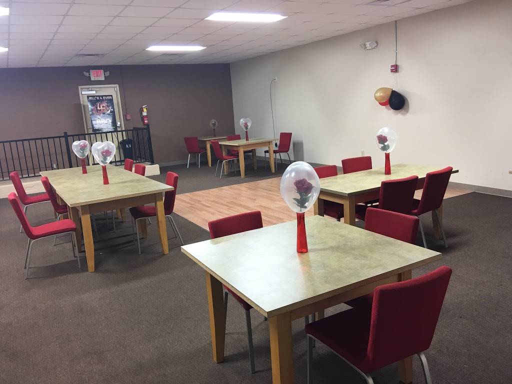 Jells 4 Ever BBQ | restaurant | 3703 N Memorial Pkwy, Huntsville, AL 35810, USA | 2563844543 OR +1 256-384-4543