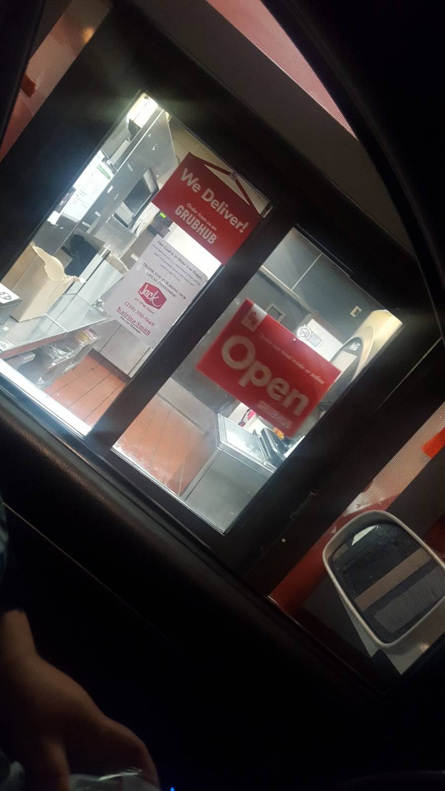 Jack in the Box | restaurant | 118 N General McMullen Dr, San Antonio, TX 78237, USA | 2104326624 OR +1 210-432-6624