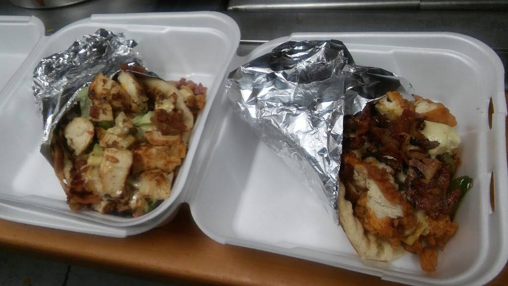 Universal Coney Island | restaurant | 15951 Grand River Ave, Detroit, MI 48227, USA | 3132726820 OR +1 313-272-6820