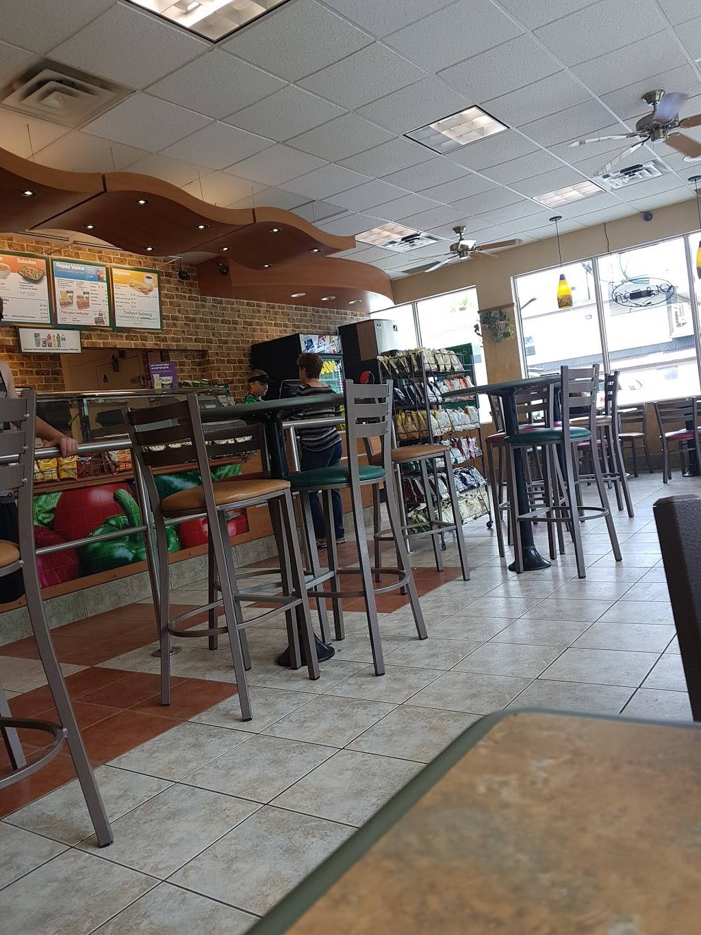 Subway | restaurant | 540 A Avenue de Buckingham, Gatineau, QC J8L 2H1, Canada | 8199866676 OR +1 819-986-6676