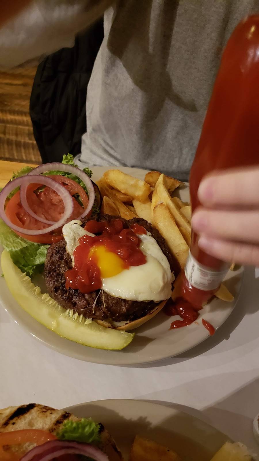 The Last Chair Bar & Grill | restaurant | 267 VT-100, West Dover, VT 05356, USA | 8024641133 OR +1 802-464-1133