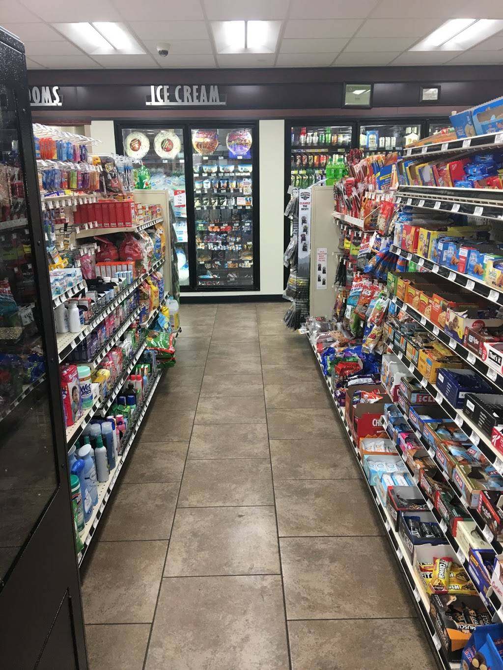 Caseys |  | 901 W Walnut St, Jacksonville, IL 62650, USA | 2172451134 OR +1 217-245-1134