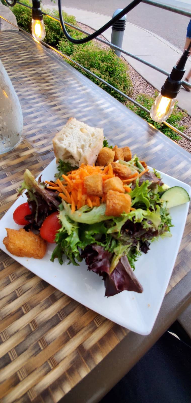 4 Sisters Wine Bar & Tapas Restaurant | restaurant | 100 Harborview Plaza #100, La Crosse, WI 54601, USA | 6087828213 OR +1 608-782-8213