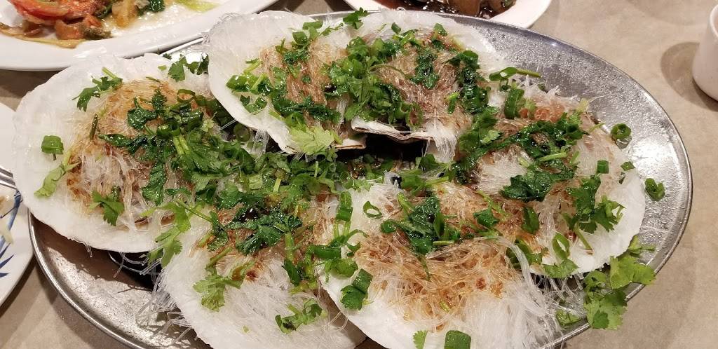 Golden Bull Restaurant | restaurant | 242 W Cermak Rd, Chicago, IL 60616, USA | 3128081668 OR +1 312-808-1668