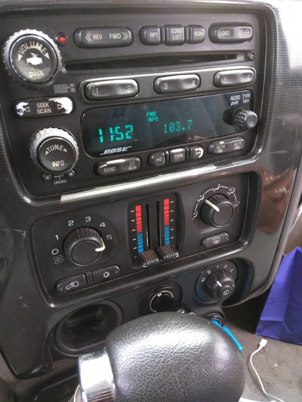 Yet Bun Chop Suey | restaurant | 5814 Natural Bridge Ave, St. Louis, MO 63120, USA | 3143811655 OR +1 314-381-1655