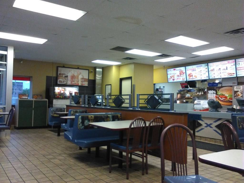 Burger King | restaurant | 13324 Woodward Ave, Highland Park, MI 48203, USA | 3138652965 OR +1 313-865-2965
