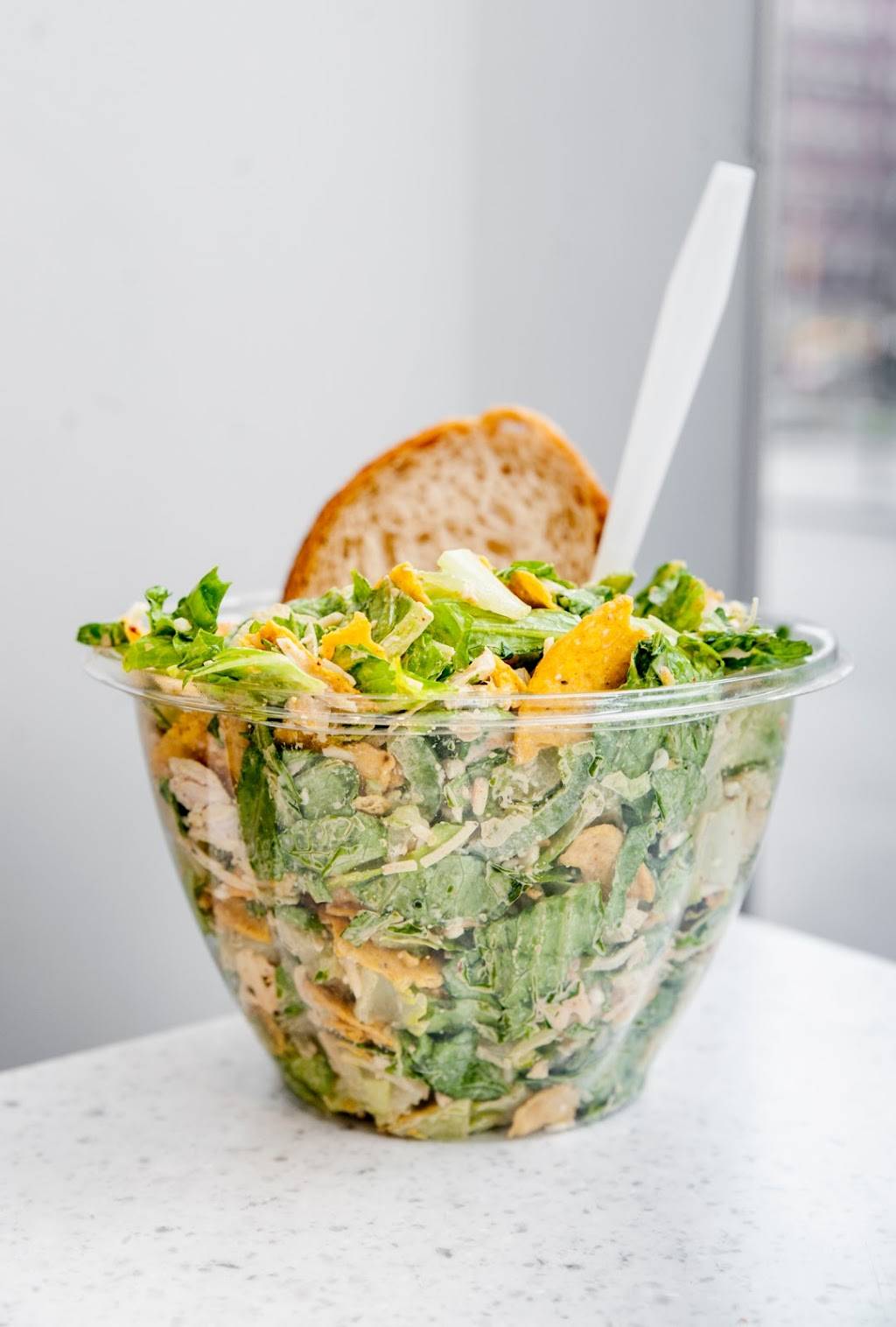 Chopt Creative Salad Co. | restaurant | 383 Willis Ave, Roslyn Heights, NY 11577, USA | 5164645111 OR +1 516-464-5111