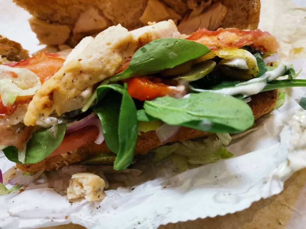 Subway | restaurant | 2745 Iris St, Ottawa, ON K2C 3V5, Canada | 6137218000 OR +1 613-721-8000