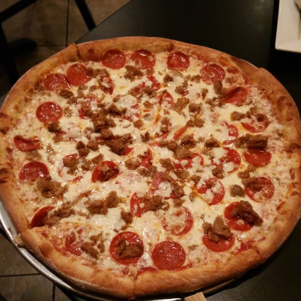 Utica Pizza Company | restaurant | 628 S Main St, North Syracuse, NY 13212, USA | 3152143060 OR +1 315-214-3060