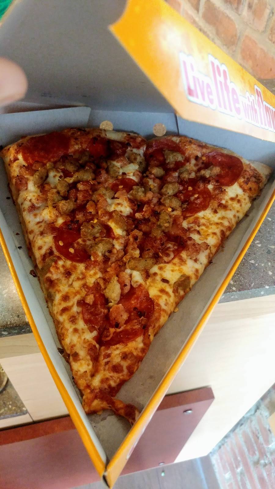 Ginos Pizza | restaurant | 17120 Leslie St, Newmarket, ON L3Y 8K7, Canada | 8663104466 OR +1 866-310-4466