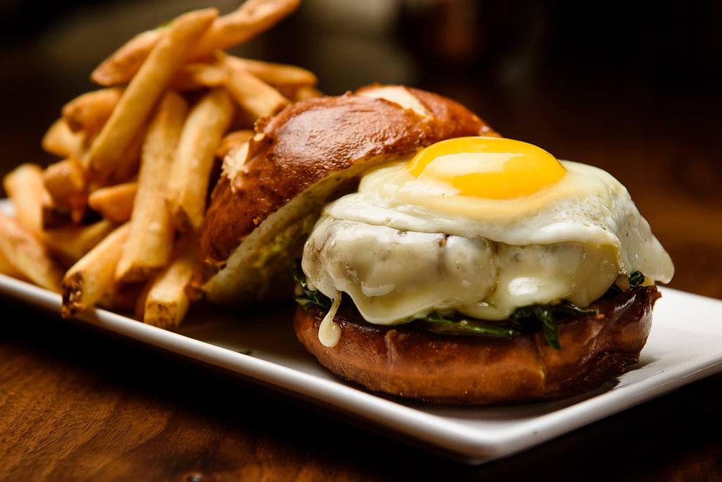 Wise Owl Drinkery & Cookhouse | restaurant | 324 S Racine Ave, Chicago, IL 60607, USA | 3123748915 OR +1 312-374-8915