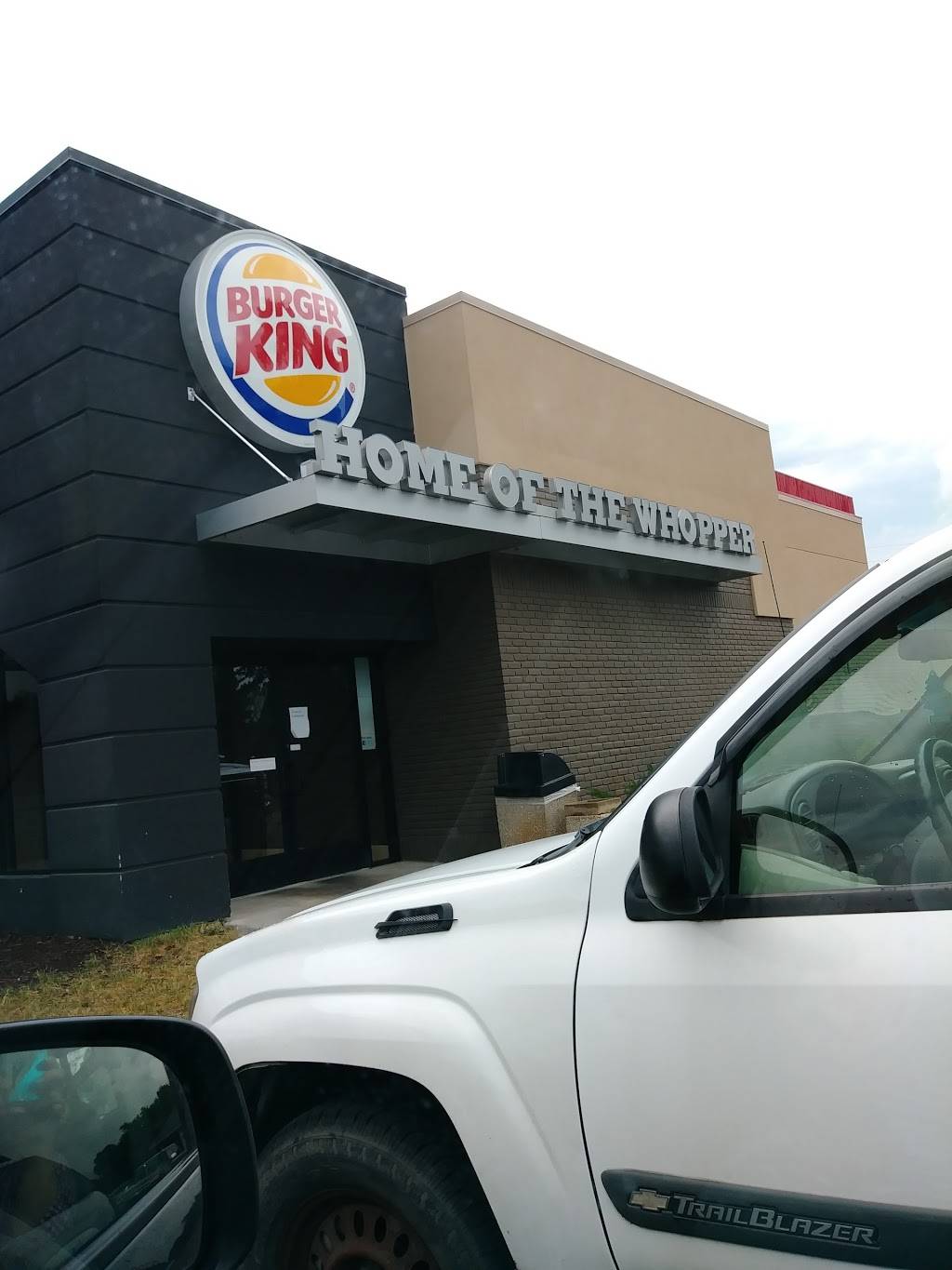 Burger King | restaurant | 834 E Beardsley Ave, Elkhart, IN 46514, USA | 5742620421 OR +1 574-262-0421