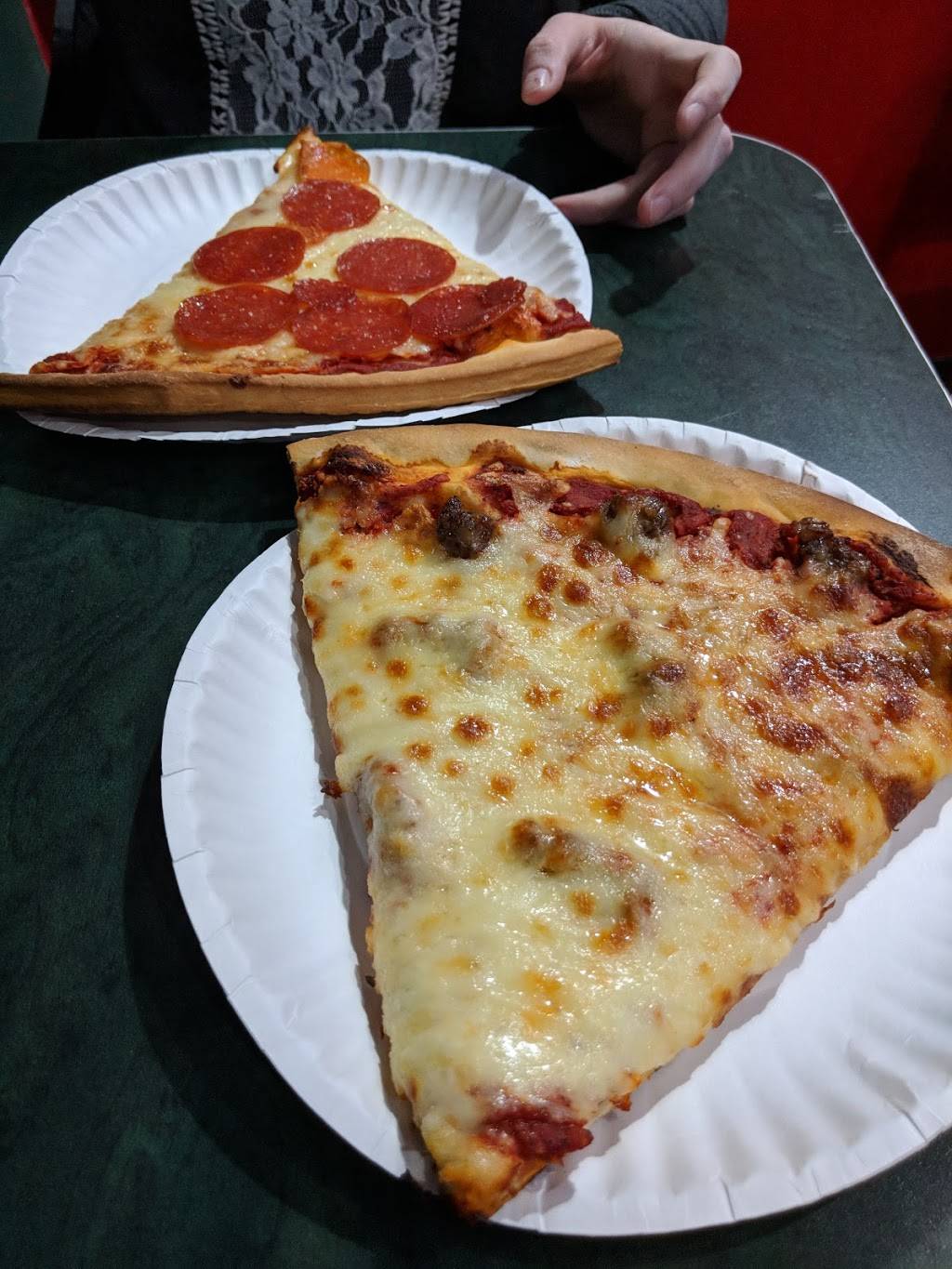 M&G PIZZA | meal delivery | 2819 N Southport Ave, Chicago, IL 60657, USA | 7733608309 OR +1 773-360-8309