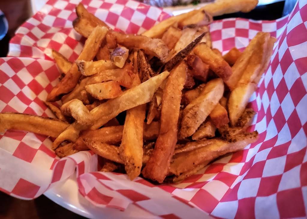 Neals Restaurant | restaurant | 2588 VT-103, Proctorsville, VT 05153, USA | 8022267251 OR +1 802-226-7251