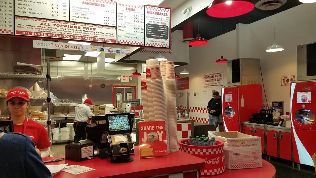 Five Guys | meal takeaway | 268-B Franklin Village Drive, Franklin, MA 02038, USA | 5085203911 OR +1 508-520-3911