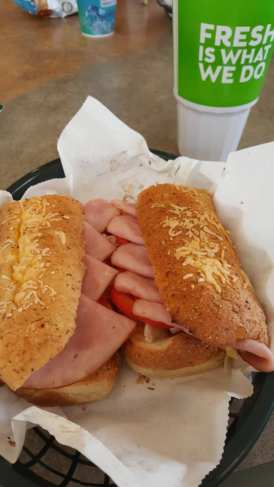 Subway | meal takeaway | 15250 N Oracle Rd Suite 190, Catalina, AZ 85739, USA | 5208256593 OR +1 520-825-6593