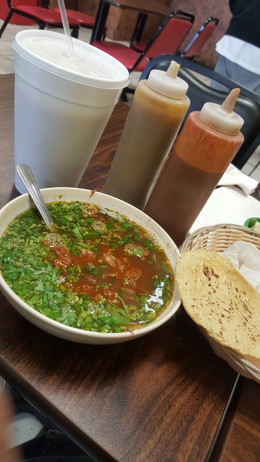 Birrieria LOPEZ | restaurant | 2705 W 59th St, Chicago, IL 60629, USA | 7734769026 OR +1 773-476-9026