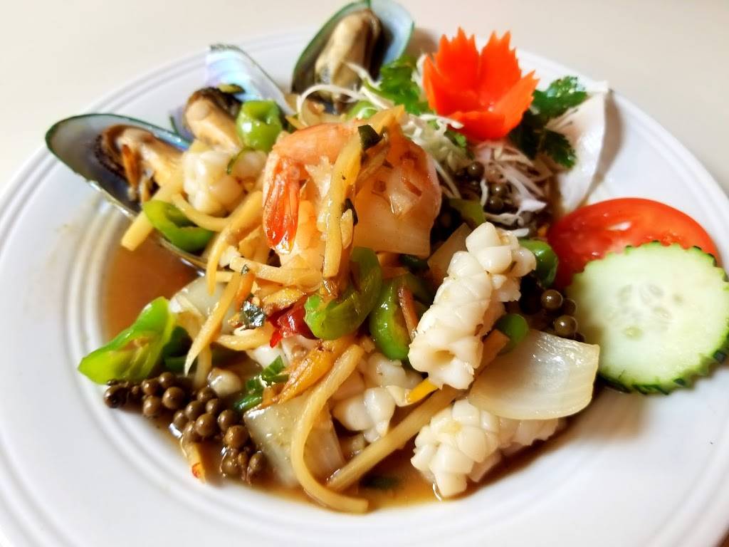 The Elephant Geneva | restaurant | 1 Franklin St Suite 100, Geneva, NY 14456, USA | 3157596048 OR +1 315-759-6048