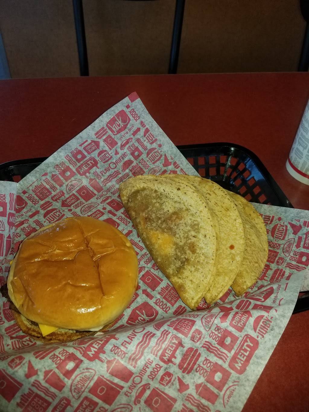 Jack in the Box | restaurant | 795 Maple Valley Dr, Farmington, MO 63640, USA | 5737568010 OR +1 573-756-8010