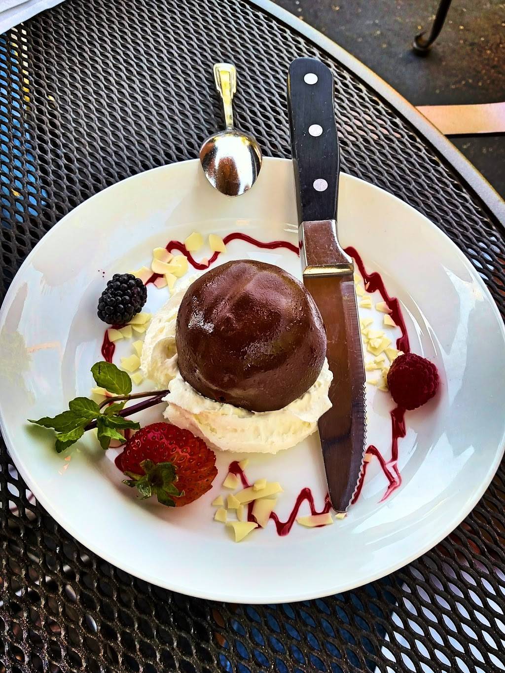 Francescos Hole In the Wall | restaurant | 254 Skokie Blvd, Northbrook, IL 60062, USA | 8472720155 OR +1 847-272-0155