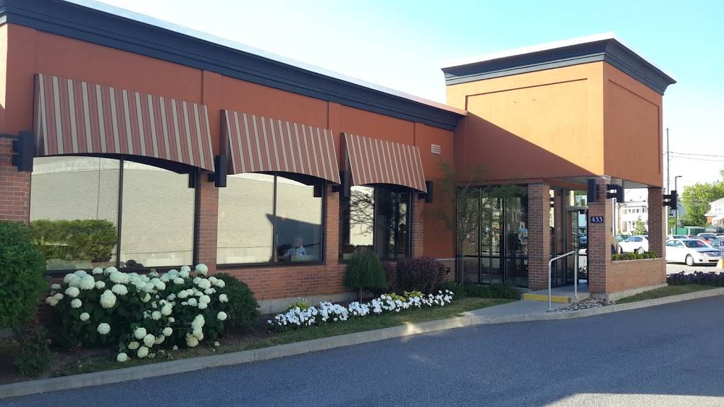 Restaurant Normandin Granby | restaurant | 433 Rue Principale, Granby, QC J2G 2W9, Canada | 4503783788 OR +1 450-378-3788