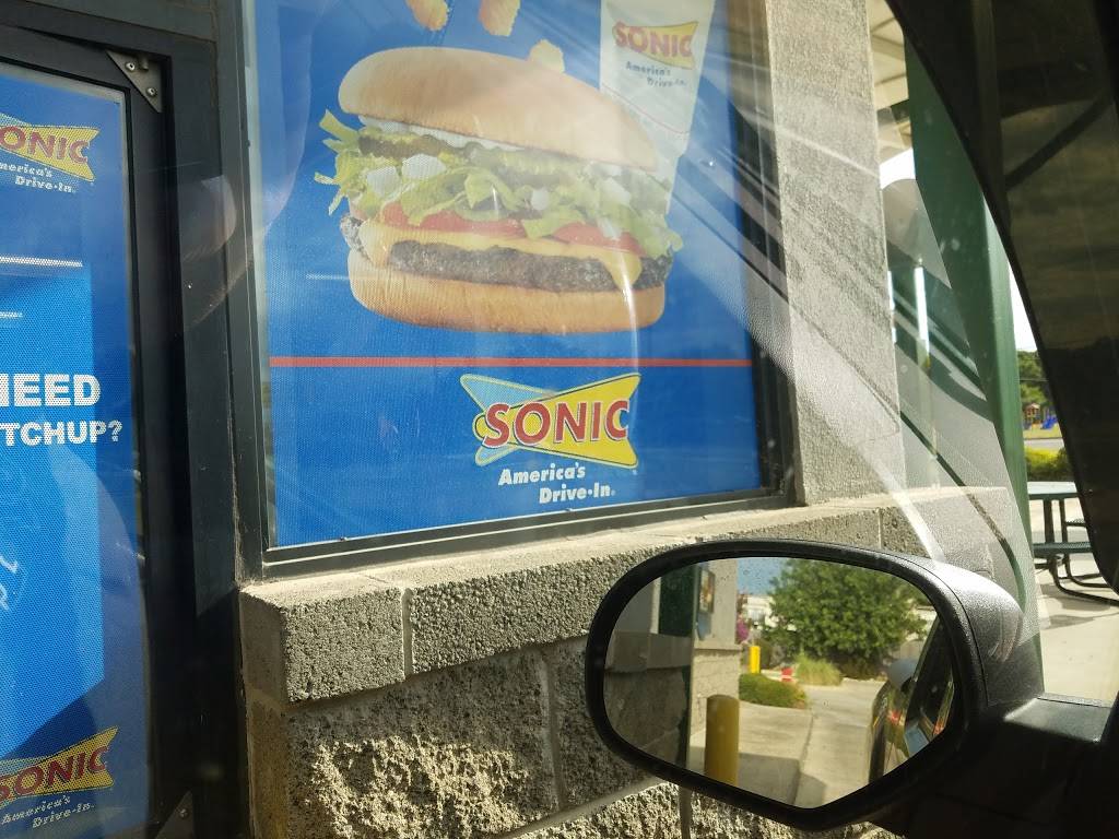 Sonic Drive-In | restaurant | 7957 NW 21st St, Bethany, OK 73008, USA | 4057871262 OR +1 405-787-1262