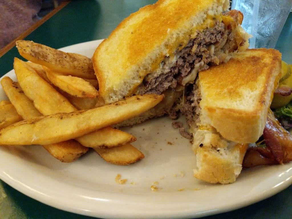 Hereford & Hops Steak House And Brewpub | restaurant | 624 Ludington St, Escanaba, MI 49829, USA | 9067891945 OR +1 906-789-1945