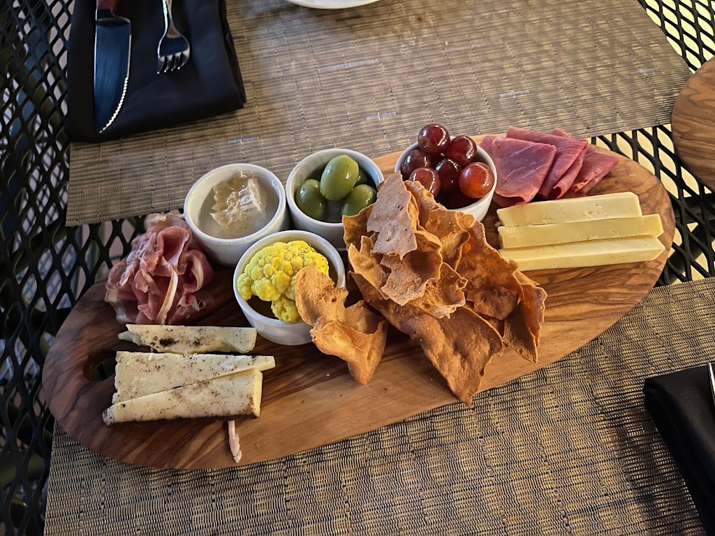 Rimview Terrace | restaurant | 704 Rim View Dr, Page, AZ 86040, USA | 9286454952 OR +1 928-645-4952