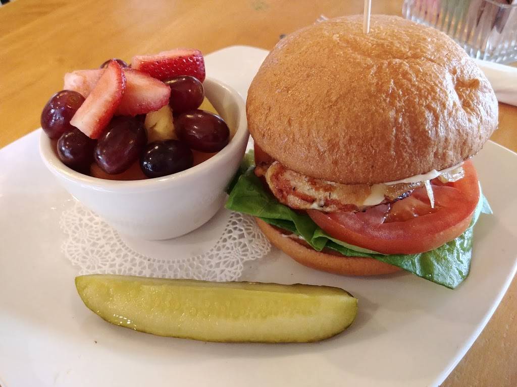 The Windmill Bistro | restaurant | 16009 60th St E a, Sumner, WA 98390, USA | 2538267897 OR +1 253-826-7897