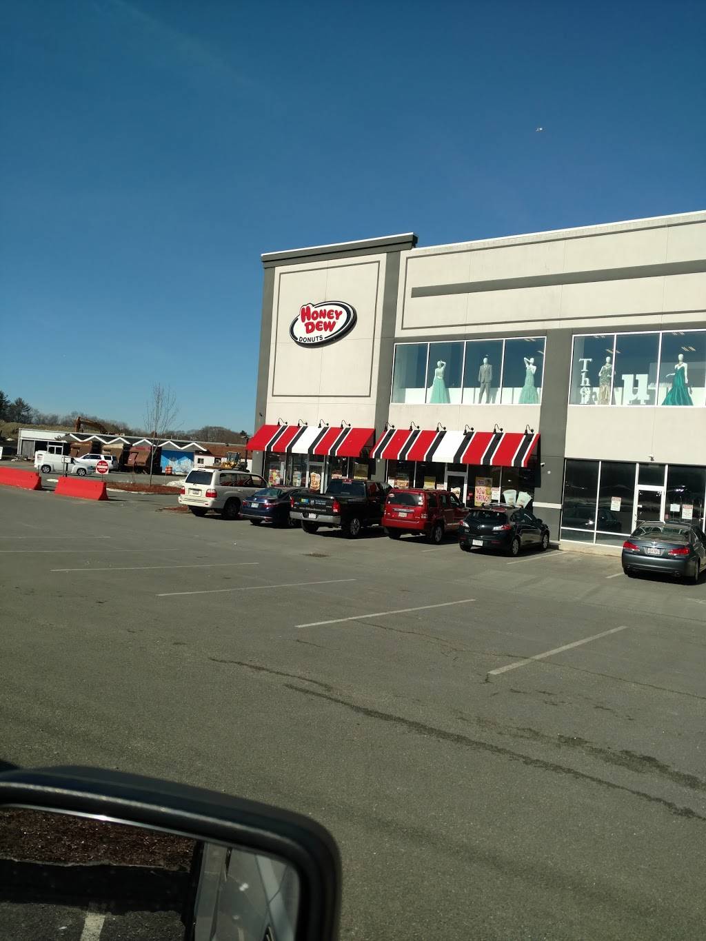 Honey Dew Donuts | bakery | 130 Newbury St, Peabody, MA 01960, USA | 9788265606 OR +1 978-826-5606