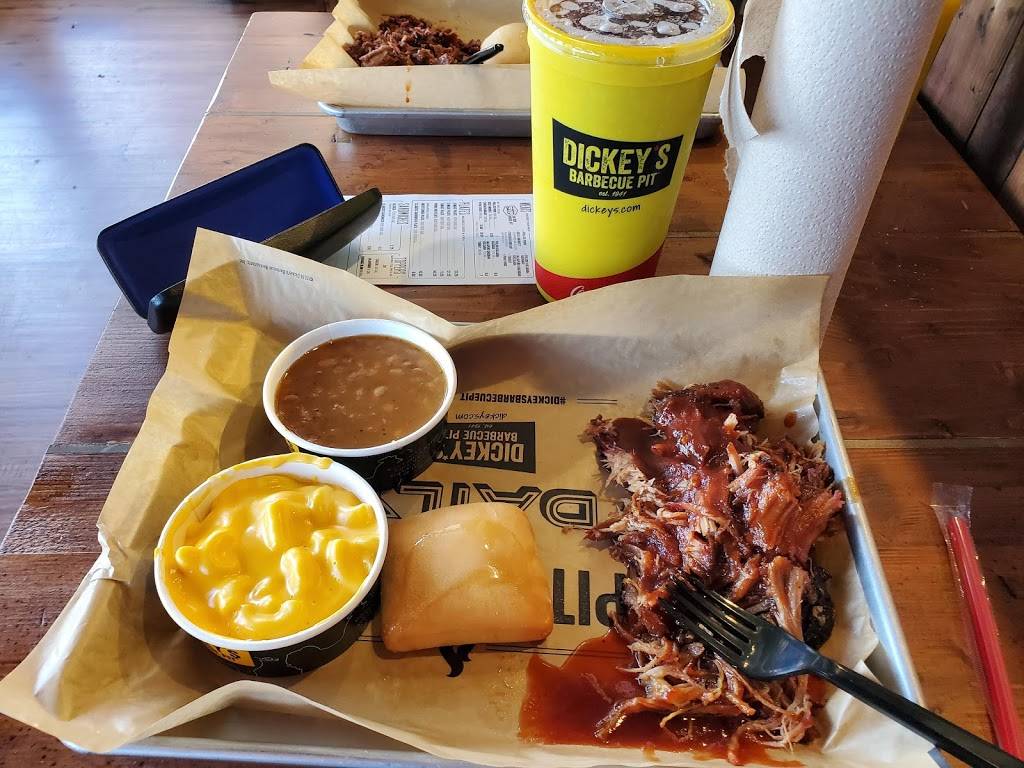 Dickeys Barbecue Pit | restaurant | 10413 Fremont Pike Suite A, Perrysburg, OH 43551, USA | 5673318623 OR +1 567-331-8623