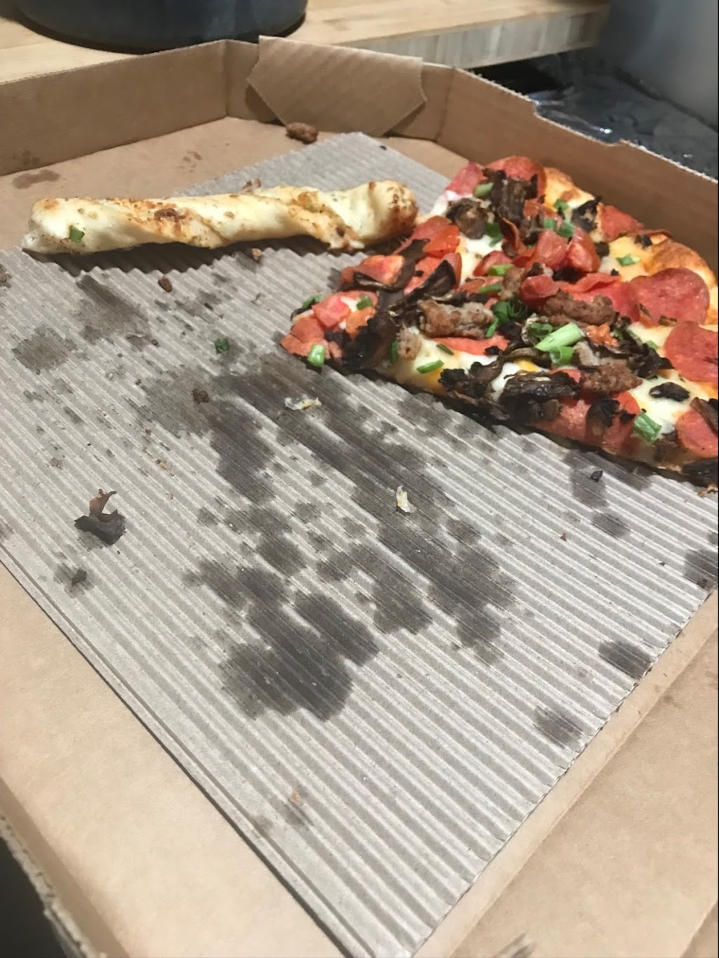 Round Table Pizza | restaurant | 2410 Sycamore Dr, Simi Valley, CA 93065, USA | 8058421495 OR +1 805-842-1495