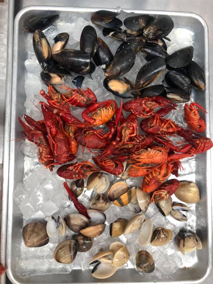 Seafood Land Fresh Market and Restaurant | restaurant | 352 N Wolf Rd, Hillside, IL 60162, USA | 7084015904 OR +1 708-401-5904