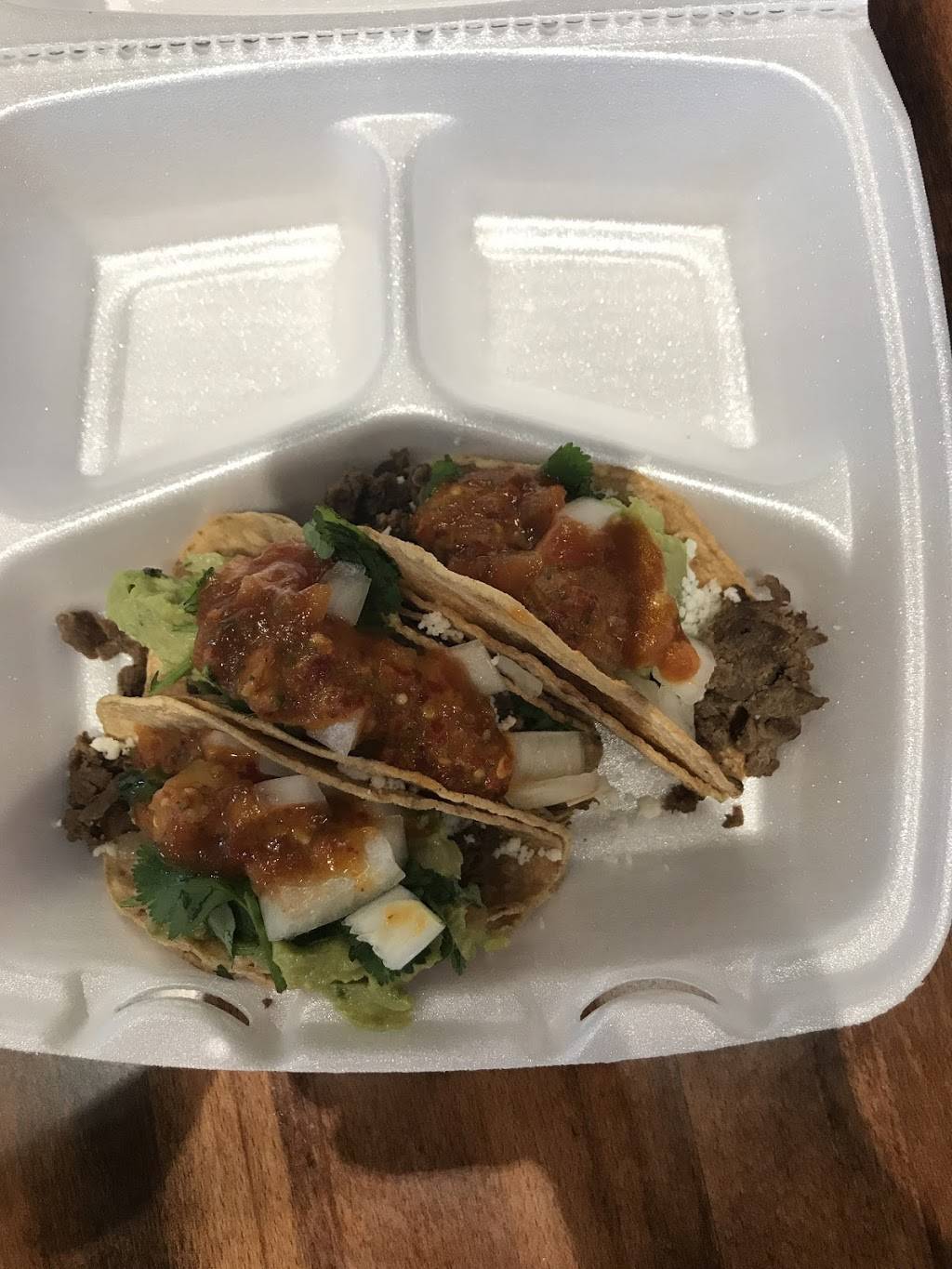 Laredo Taco Company | restaurant | 1805 Sylvan Ave, Dallas, TX 75208, USA | 2145072627 OR +1 214-507-2627