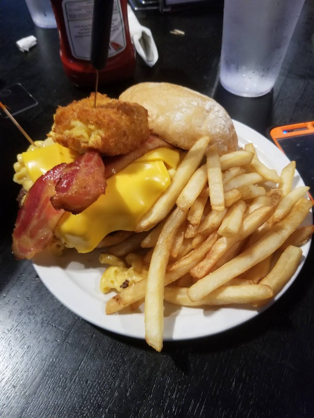 Tailgaters Sports Bar & Grill | restaurant | 4605 Golf Course Rd, Antioch, CA 94531, USA | 9257542277 OR +1 925-754-2277